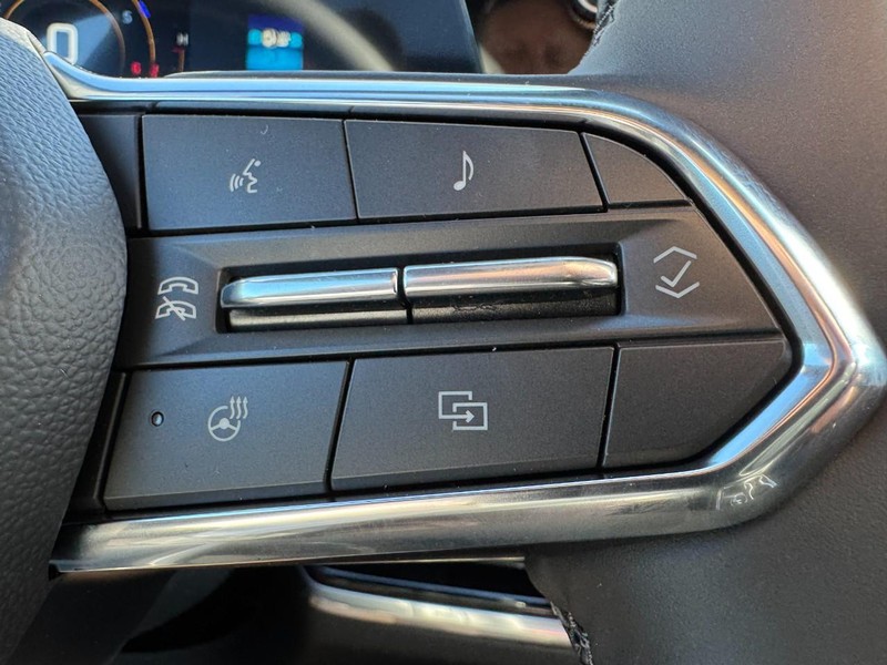 Chevrolet Equinox Vehicle Image 14