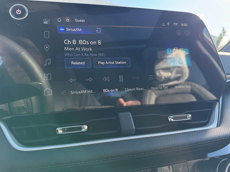 Chevrolet Equinox Vehicle Image 16