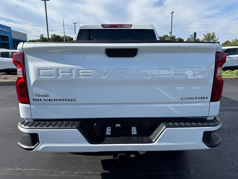 Chevrolet Silverado 1500 Vehicle Image 05