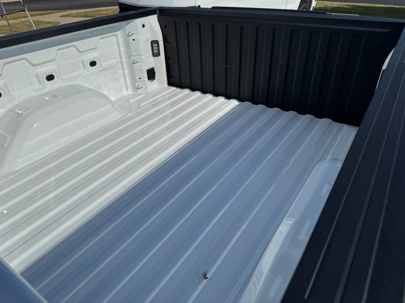 Chevrolet Silverado 1500 Vehicle Image 09