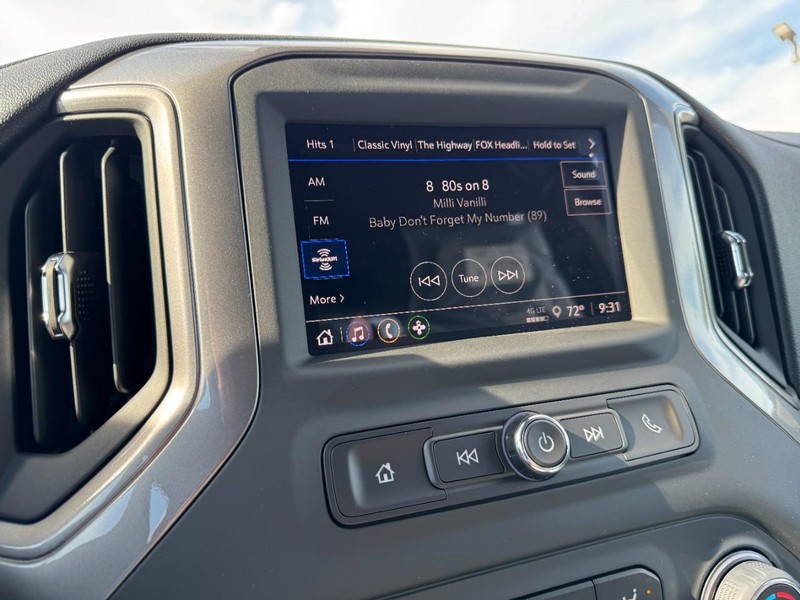 Chevrolet Silverado 1500 Vehicle Image 16