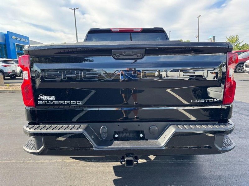 Chevrolet Silverado 1500 Vehicle Image 05