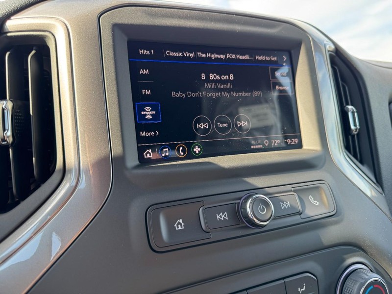 Chevrolet Silverado 1500 Vehicle Image 16