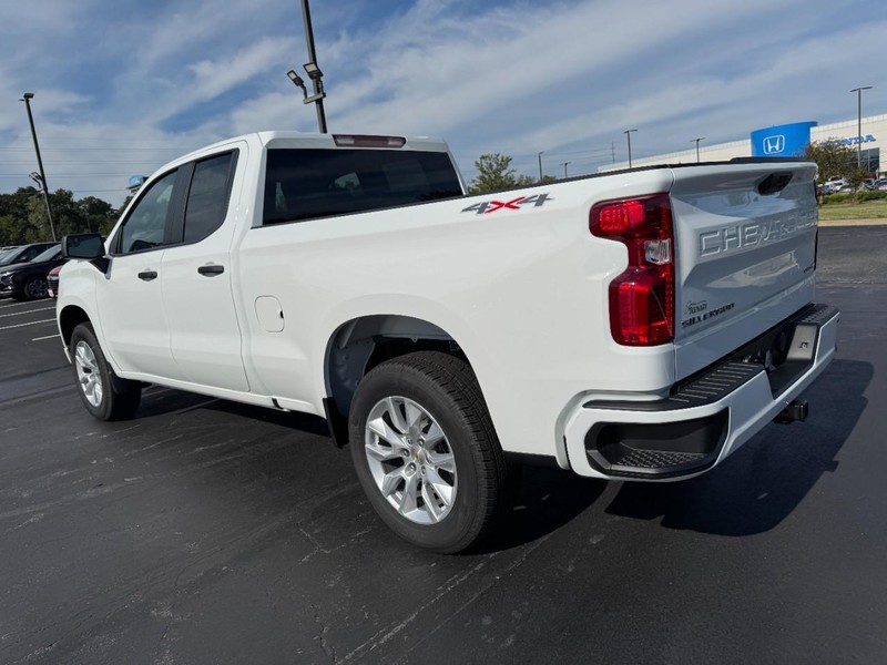 Chevrolet Silverado 1500 Vehicle Image 08