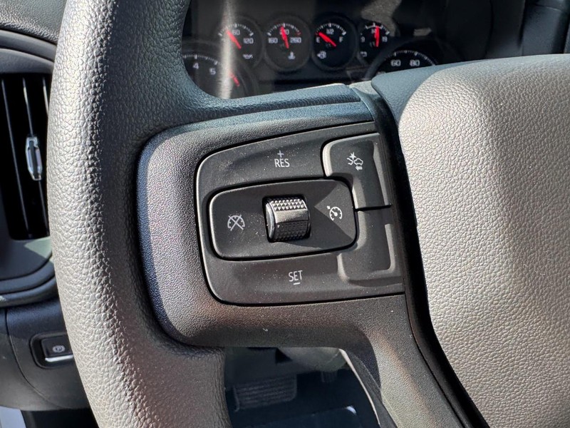 Chevrolet Silverado 1500 Vehicle Image 14
