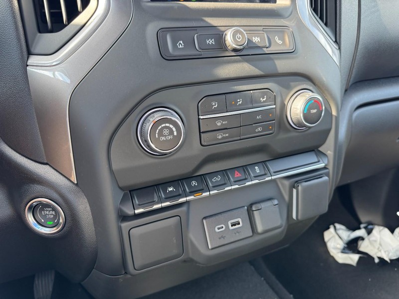 Chevrolet Silverado 1500 Vehicle Image 15