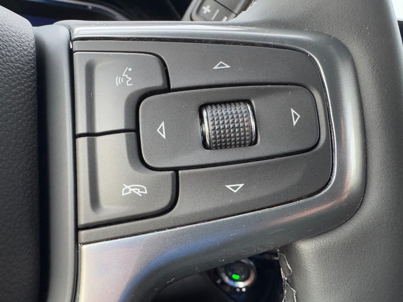 Chevrolet Silverado 2500HD Vehicle Image 13