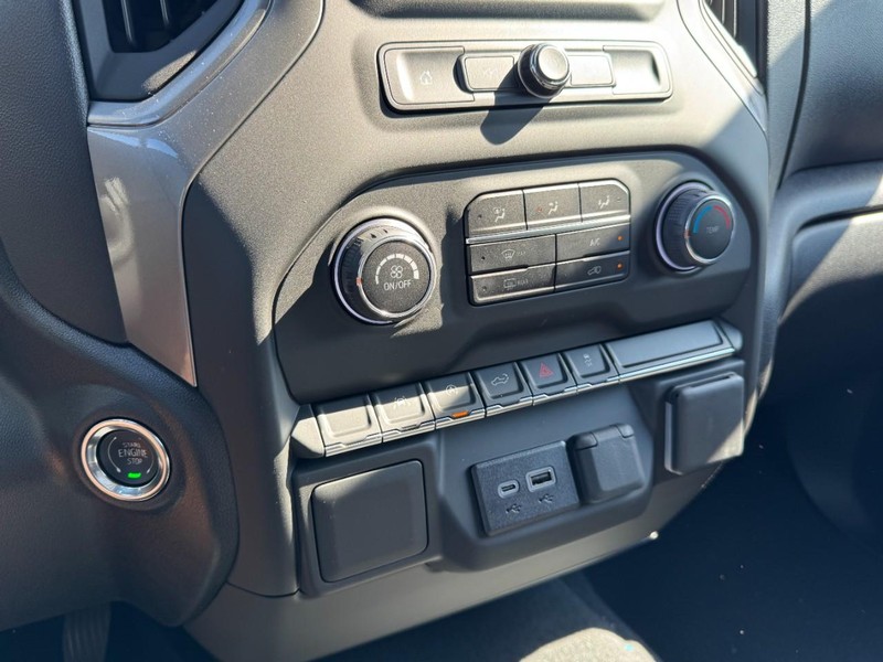 Chevrolet Silverado 1500 Vehicle Image 15