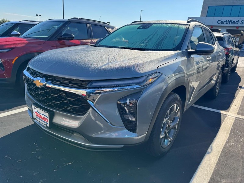 Chevrolet Trax Vehicle Image 02