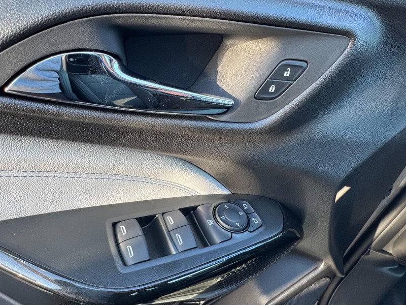 Chevrolet Trax Vehicle Image 09