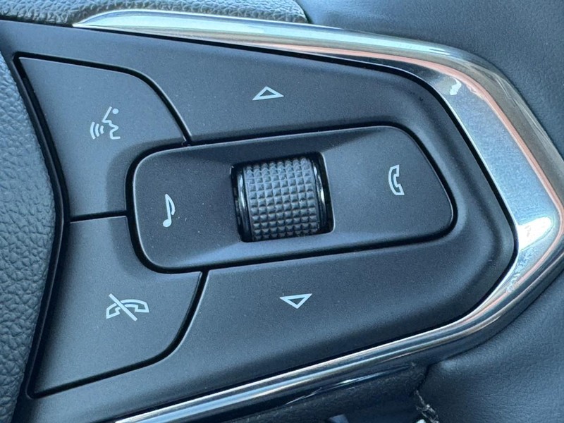 Chevrolet Trax Vehicle Image 12