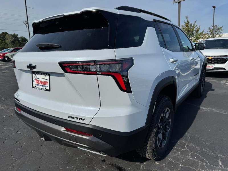 Chevrolet Equinox Vehicle Image 03