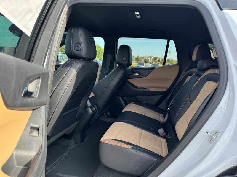 Chevrolet Equinox Vehicle Image 08
