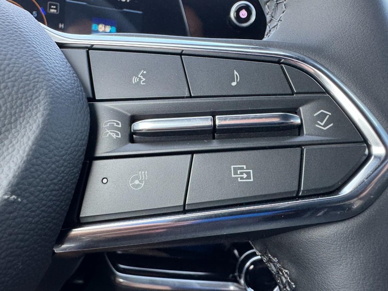 Chevrolet Equinox Vehicle Image 13