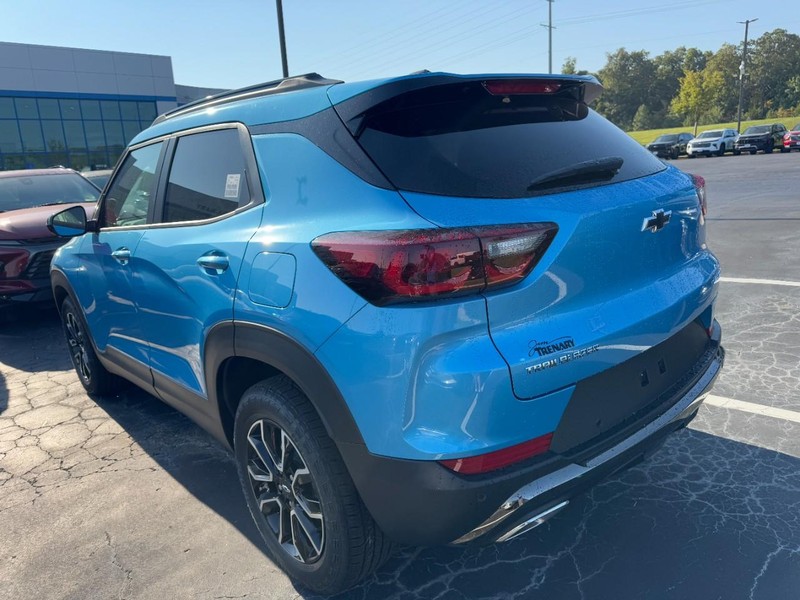 Chevrolet TrailBlazer Vehicle Image 05