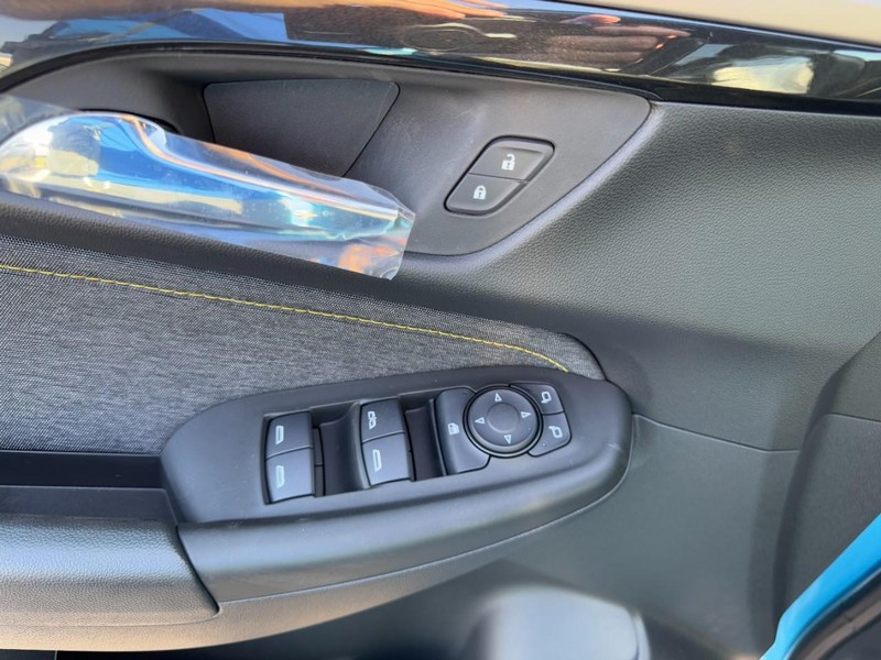 Chevrolet TrailBlazer Vehicle Image 09