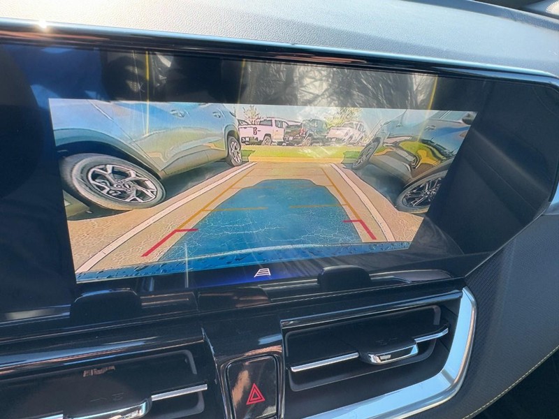 Chevrolet TrailBlazer Vehicle Image 15