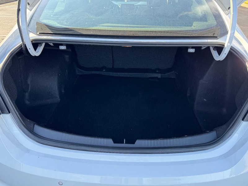 Chevrolet Malibu Vehicle Image 06