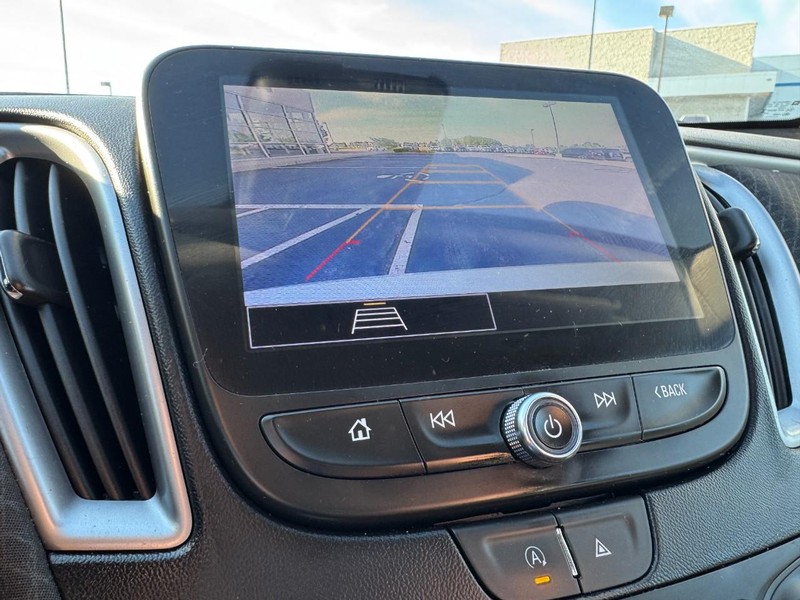 Chevrolet Malibu Vehicle Image 20