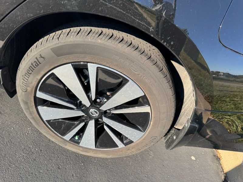 Nissan Altima Vehicle Image 05