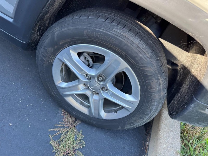 Jeep Compass Vehicle Image 05