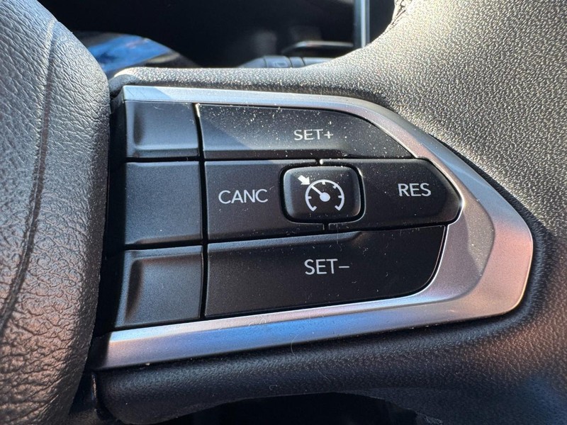 Jeep Compass Vehicle Image 17