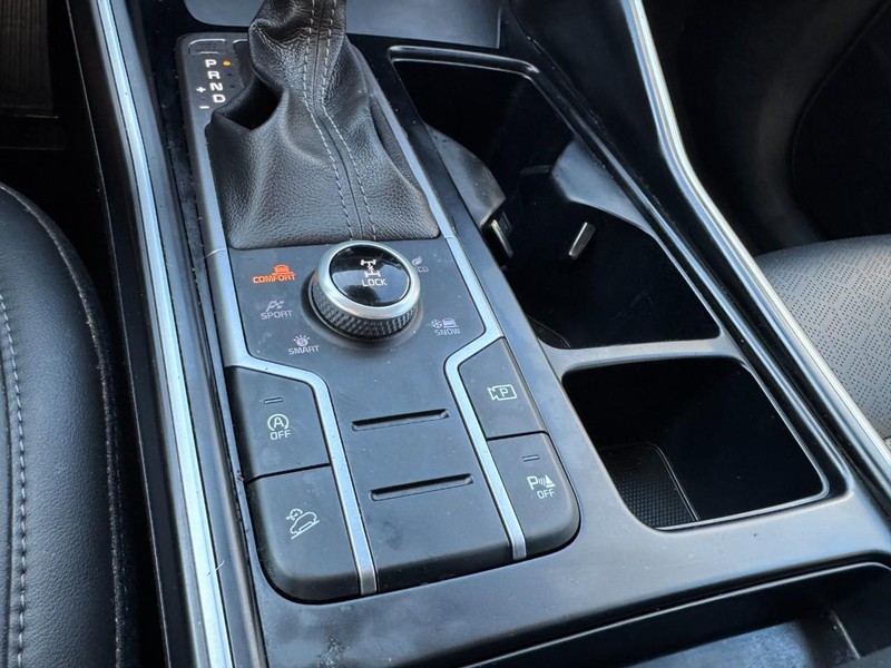 Kia Sorento Vehicle Image 18