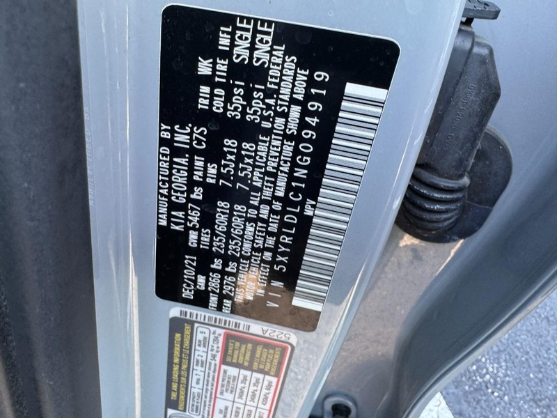 Kia Sorento Vehicle Image 25