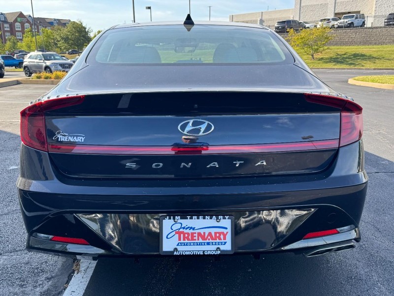 Hyundai Sonata Vehicle Image 04