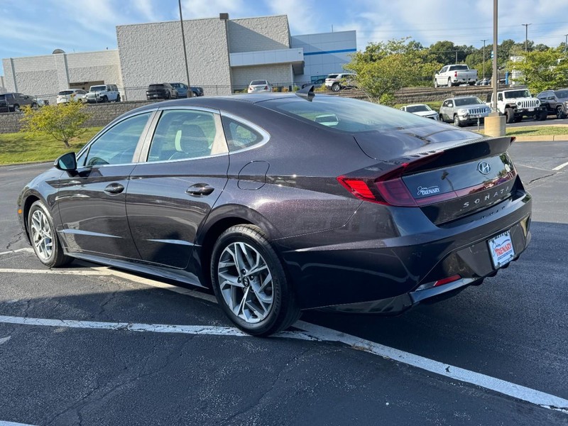Hyundai Sonata Vehicle Image 05