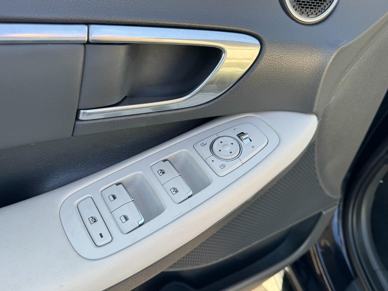 Hyundai Sonata Vehicle Image 15