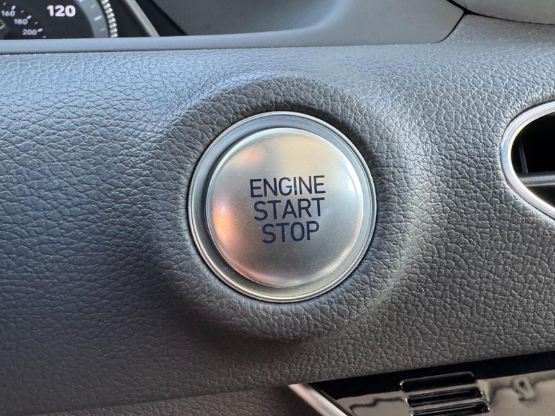 Hyundai Sonata Vehicle Image 21