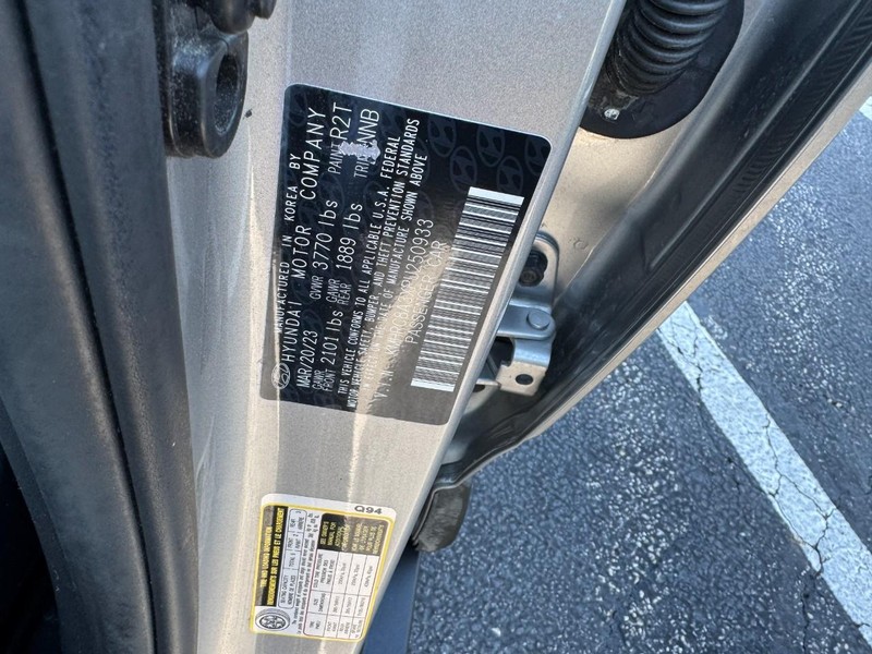 Hyundai Venue Vehicle Image 23