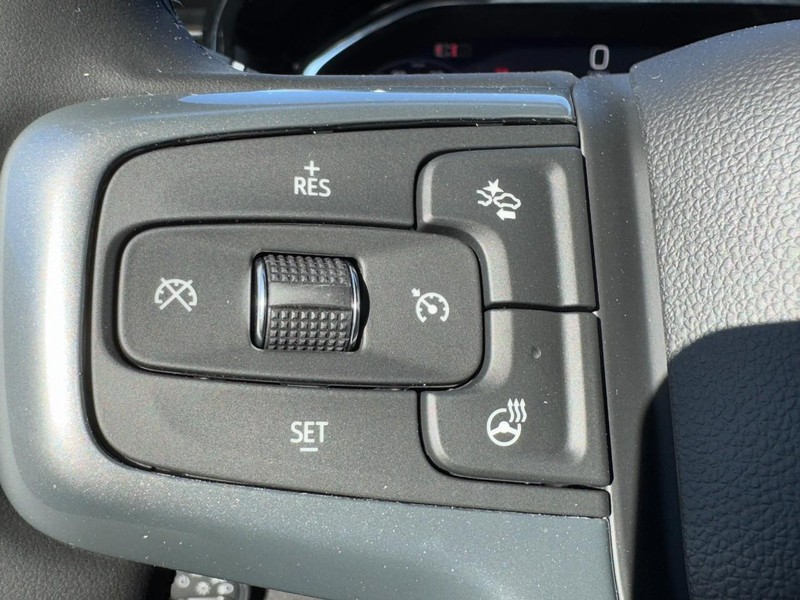 Chevrolet Silverado 2500HD Vehicle Image 10