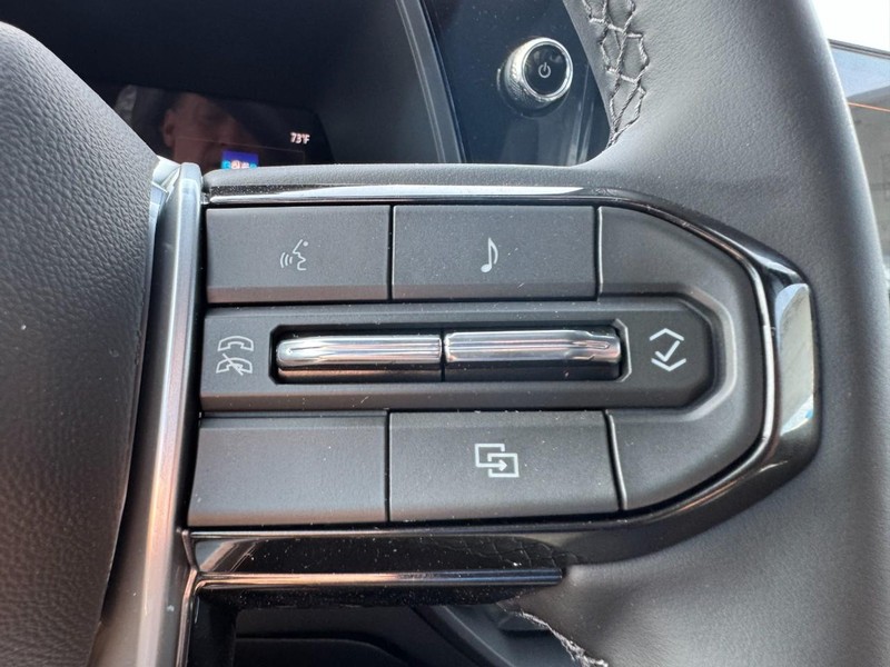 Chevrolet Colorado Vehicle Image 12