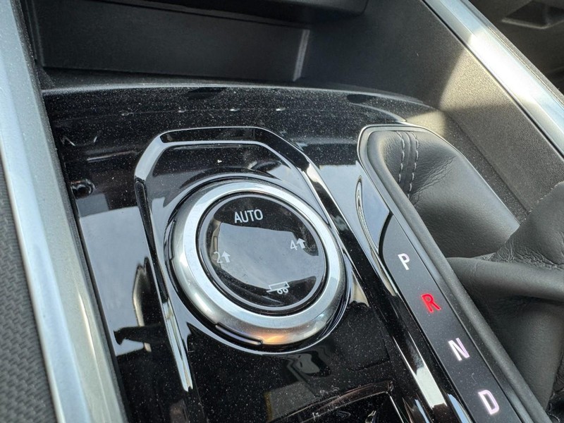 Chevrolet Colorado Vehicle Image 16