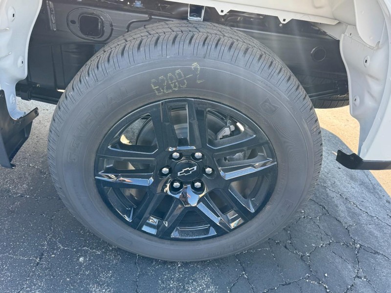 Chevrolet Silverado 1500 Vehicle Image 08