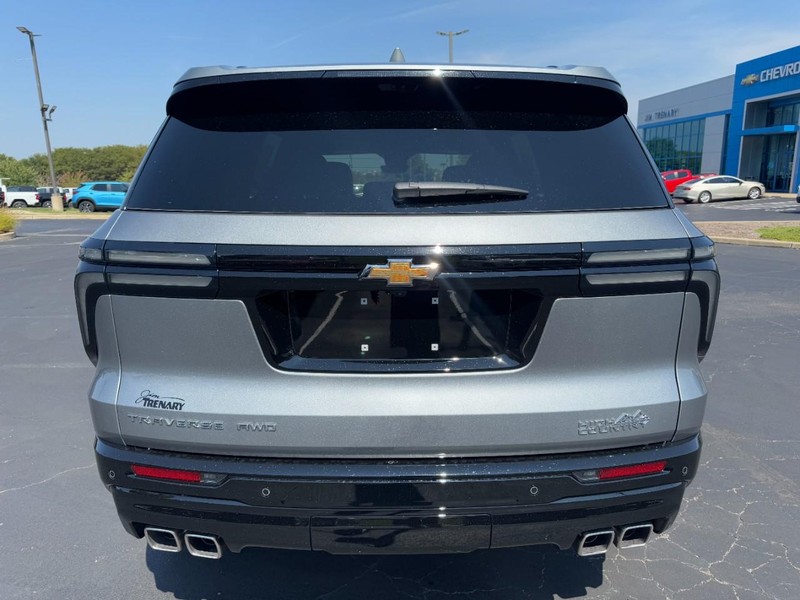 Chevrolet Traverse Vehicle Image 04