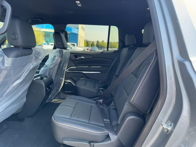 Chevrolet Traverse Vehicle Image 08