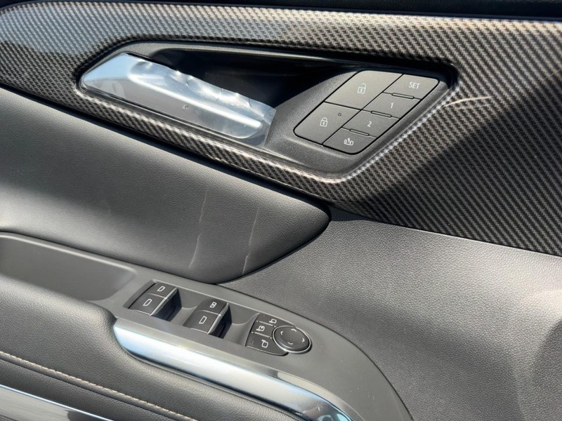 Chevrolet Traverse Vehicle Image 11