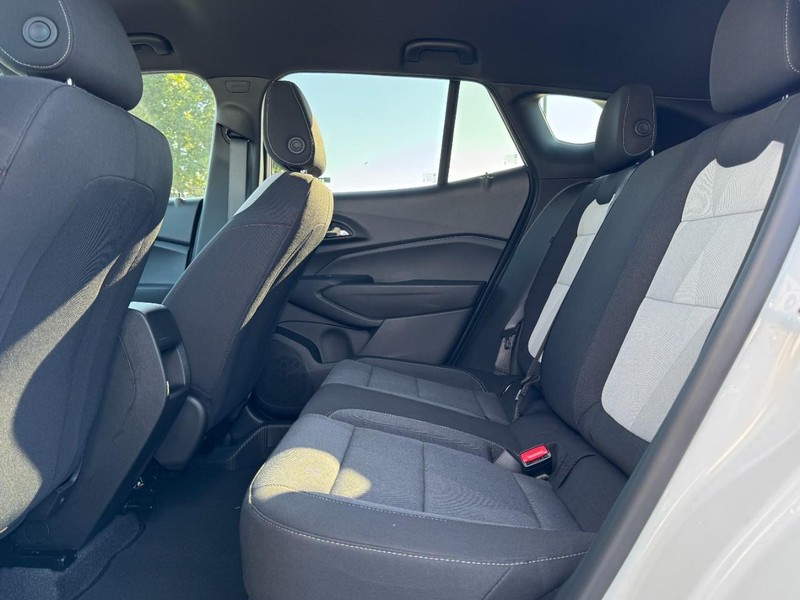 Chevrolet Trax Vehicle Image 07