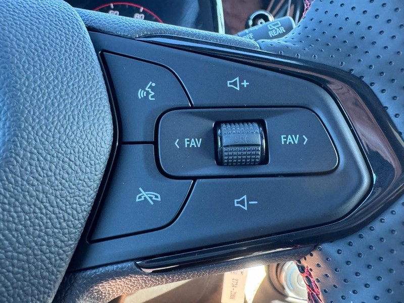 Chevrolet Trax Vehicle Image 12
