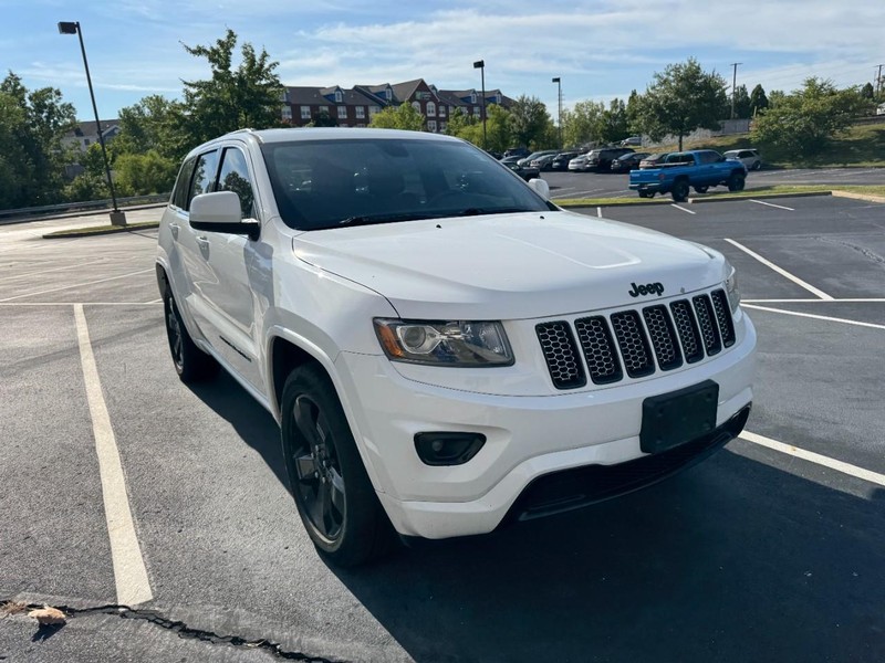 Jeep Grand Cherokee Vehicle Image 04