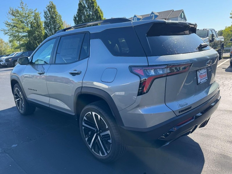 Chevrolet Equinox Vehicle Image 05