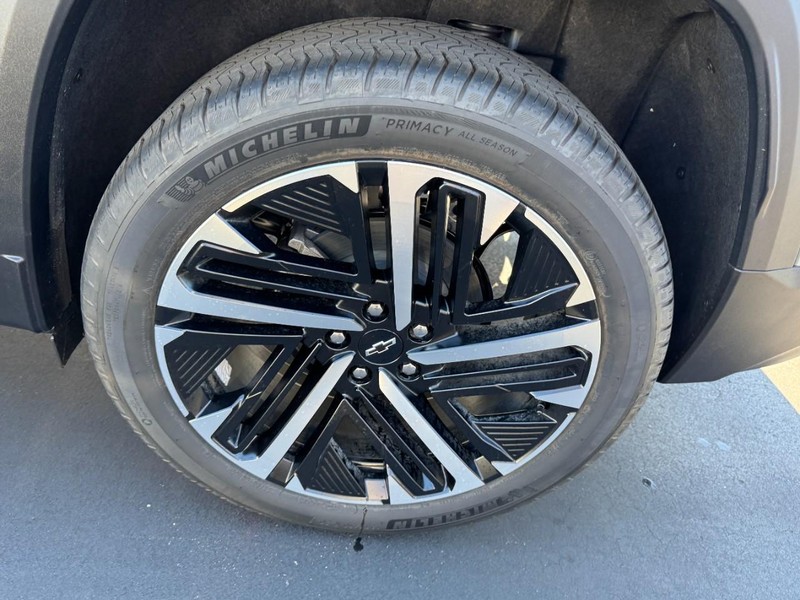 Chevrolet Equinox Vehicle Image 06