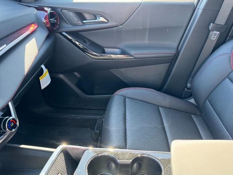 Chevrolet Equinox Vehicle Image 08