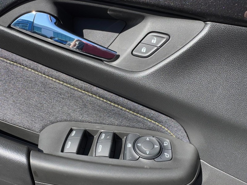 Chevrolet TrailBlazer Vehicle Image 10