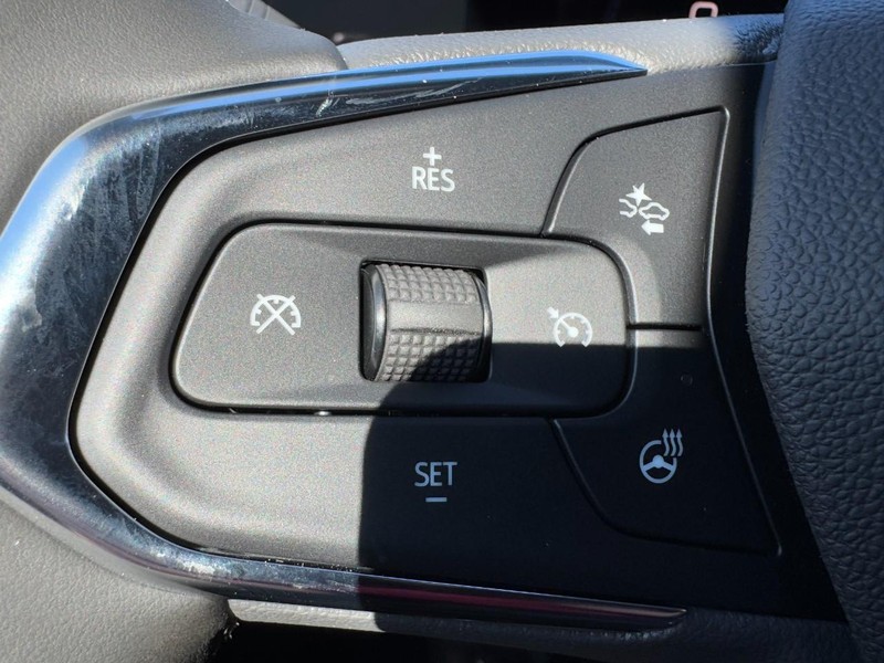 Chevrolet TrailBlazer Vehicle Image 11