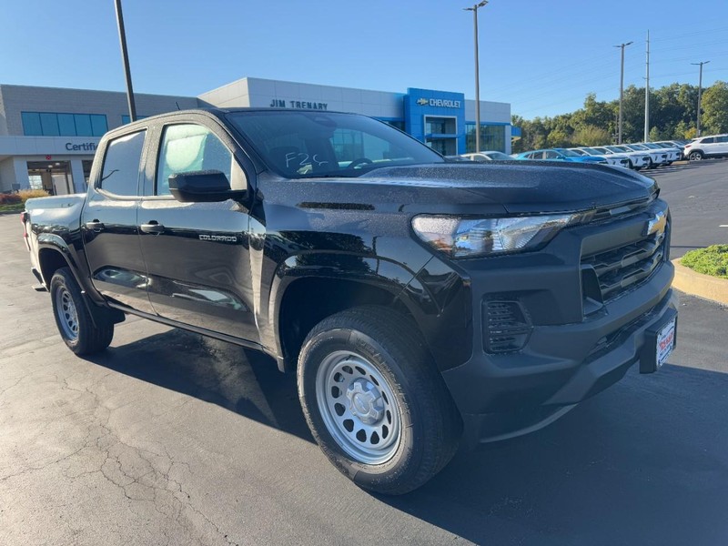 Chevrolet Colorado Vehicle Image 02