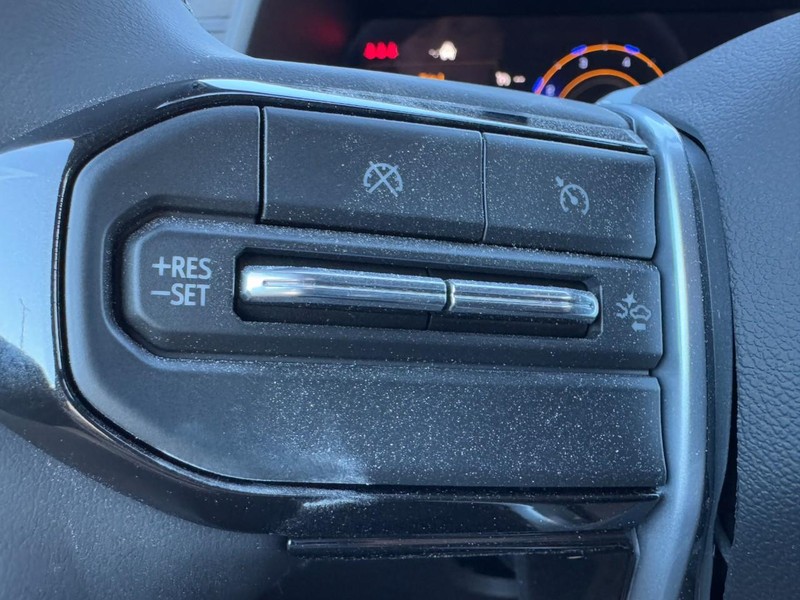 Chevrolet Colorado Vehicle Image 13